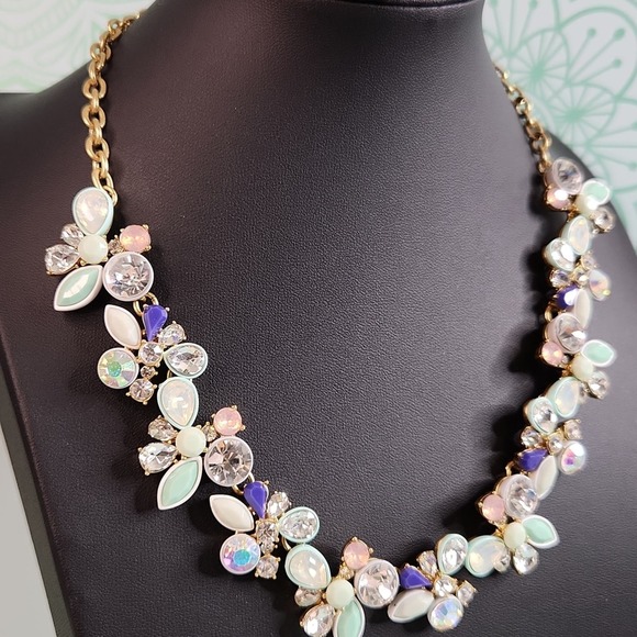 Signed J Crew Pastel AB Brulee Statement Necklace Gold-tone - Picture 5 of 5